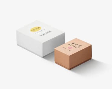 белая и коричневая подарочные коробки